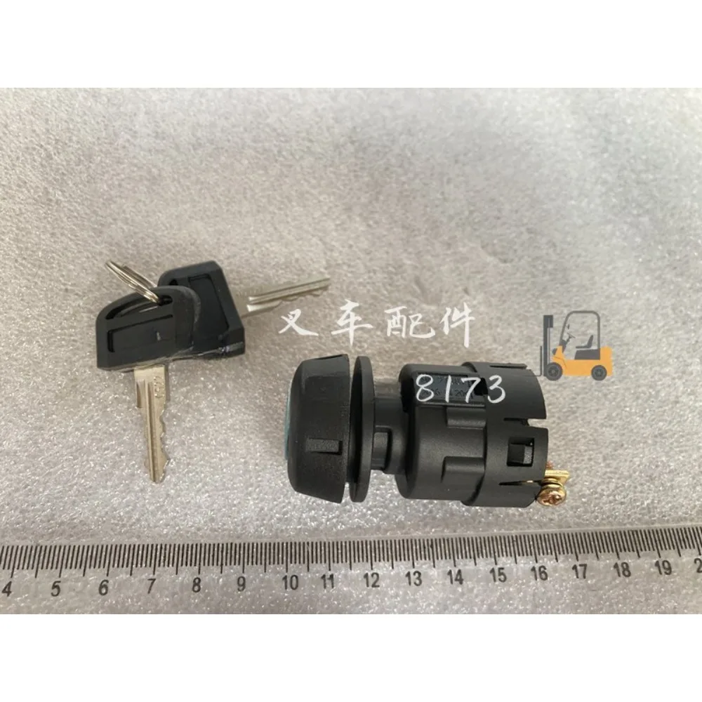 Electric forklift parts start key ignition switch 70001-33650 For NICHIYU FB20~30-72/75