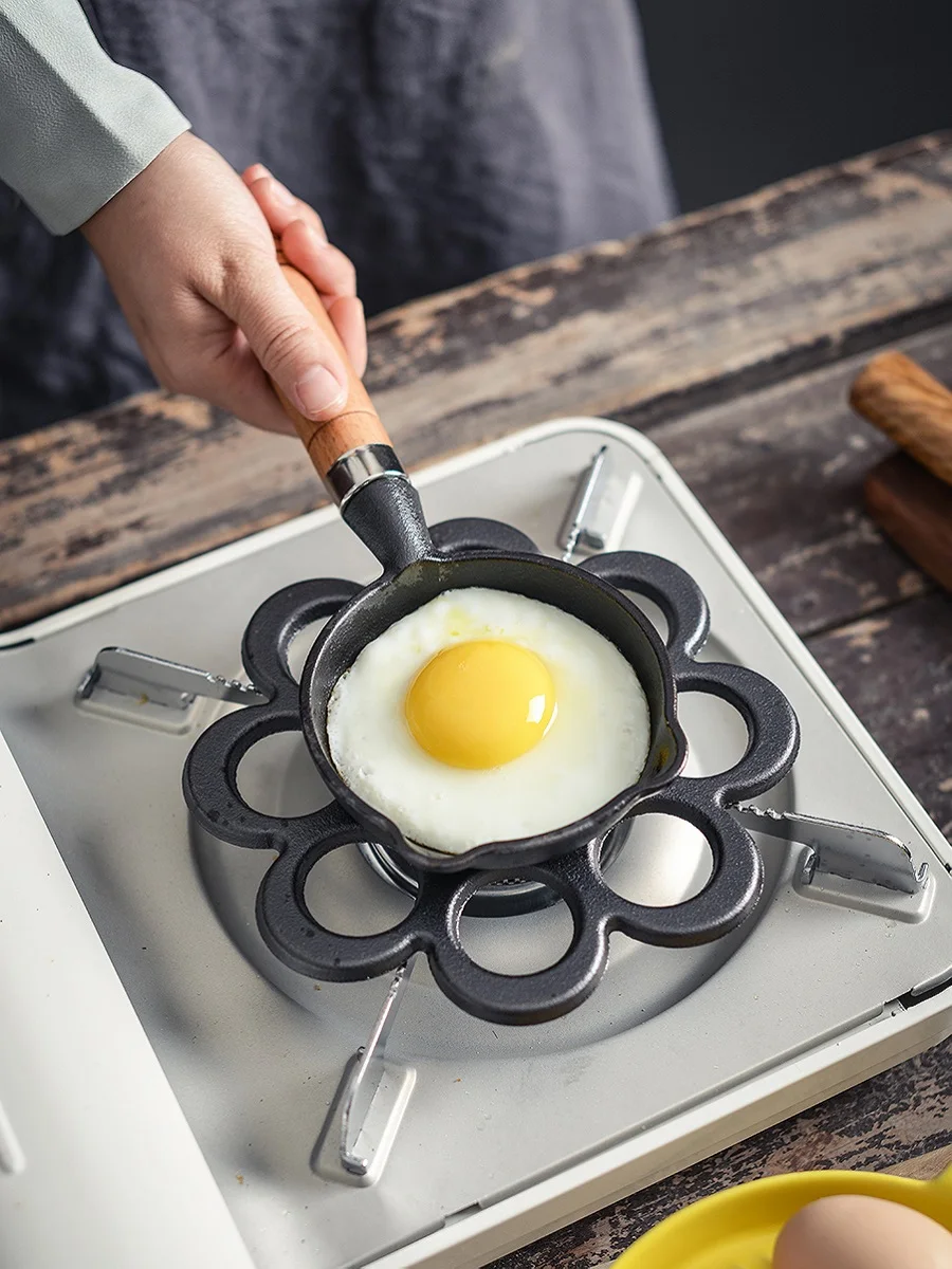 Cast Iron Mini Egg Frying Pan Non-stick Pot Dumpling Maker Oil Sprayer Pot  Flat-bottomed Frying Pan