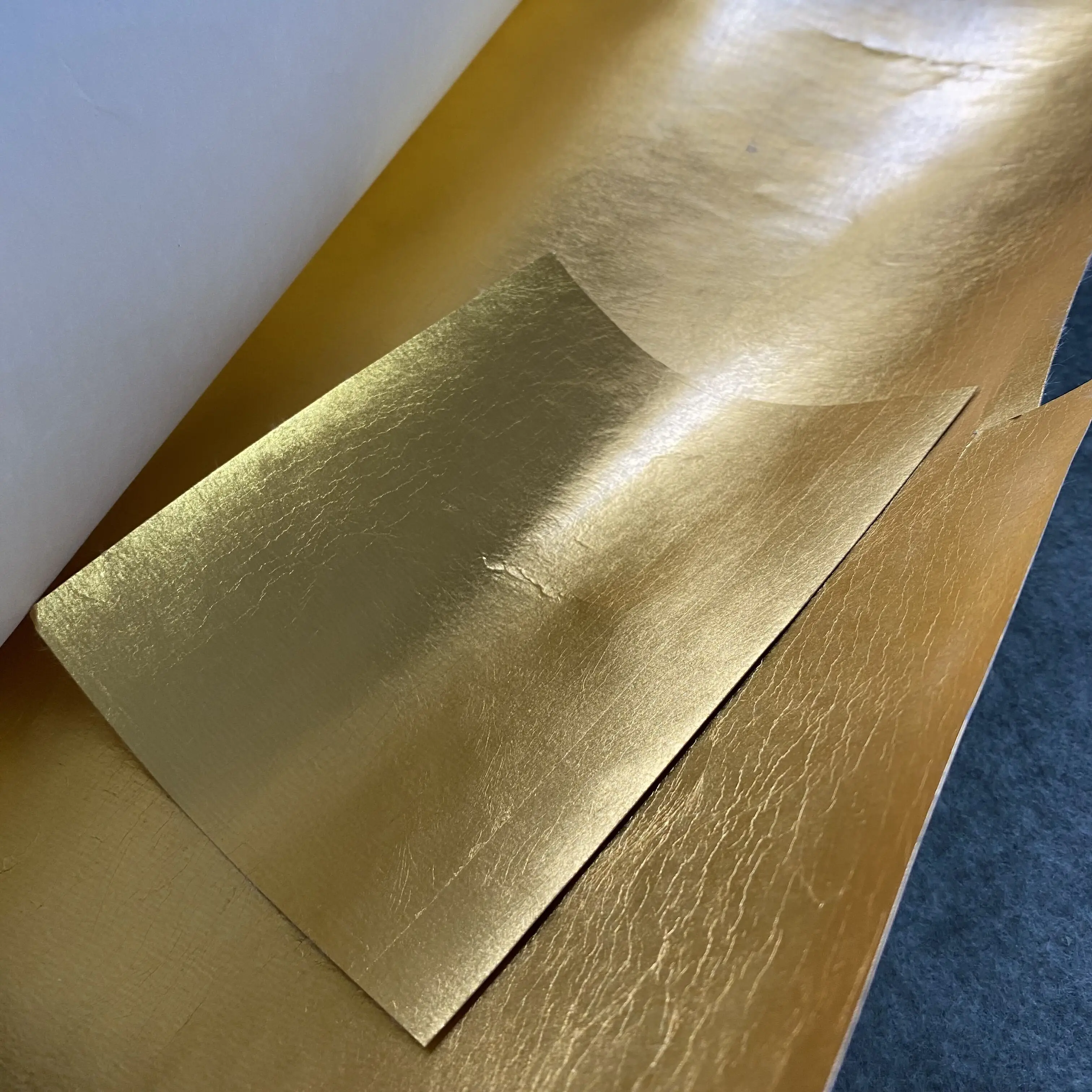 Small Size Mywind Natural Foil Wallpaper Item GT8704