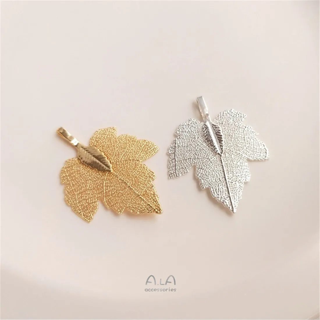 Natural Leaves Gold-plated Bag Silver Buttonwood Leaf Butterfly Pendant Handmade Diy Necklace Pendant Earrings C393 natural leaves gold plated bag silver buttonwood leaf butterfly pendant handmade diy necklace pendant earrings c393