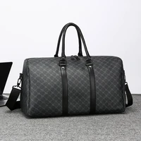 Feriales Herren-Reisetasche in Schwarz – Business-Gepäck mit XXL-Kapazität – Klassische Handtasche & Umhängetasche mit Allover-Print 1