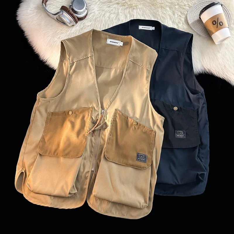 Description Picture 2 of itemJapanese Functional Multi-pocket Workwear V-neck Vest Men Women Street Sports Vest Loose Waistcoat Sleeveless Jacket Academy