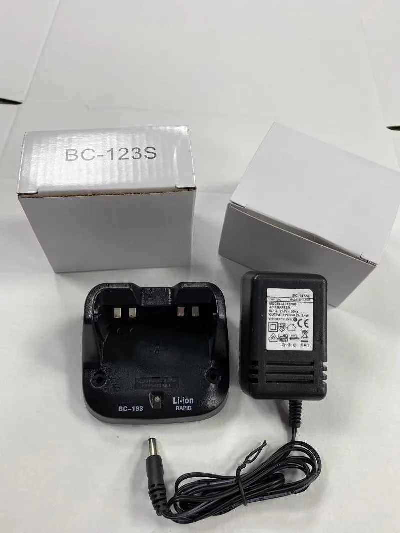 IC-V80E IC-U80 Walkie-talkie Lithium Battery Smart Charger BC-193 Split Charger