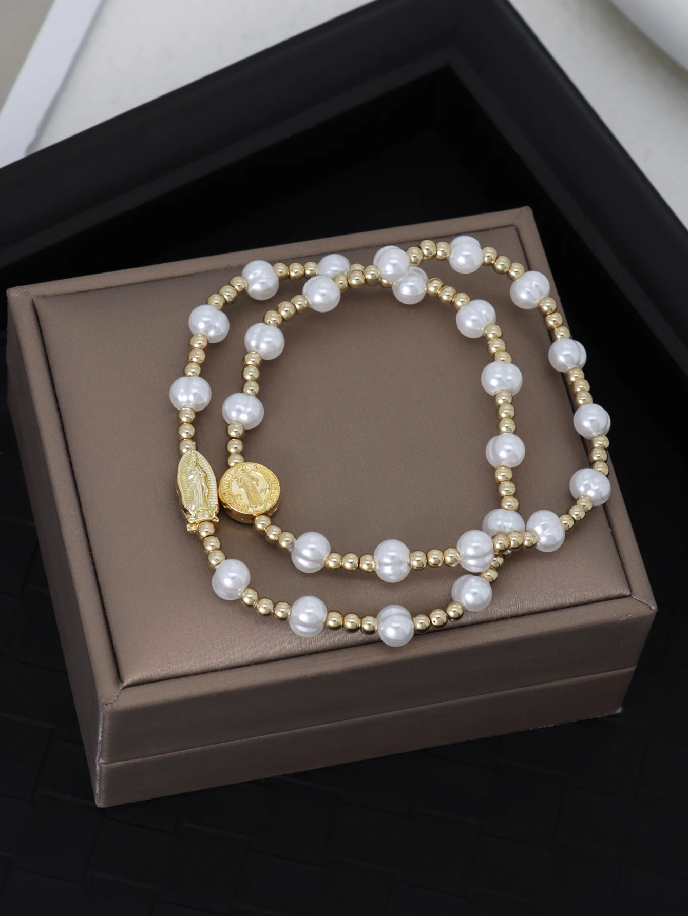 Minimalist Maria Pendant Beaded Elastic Stackable Womens Bracelet