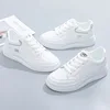 Zapatos de suela gruesa para mujer, zapatillas informales transpirables con plataforma, cabeza redonda, color blanco, primavera y otoño, 2024