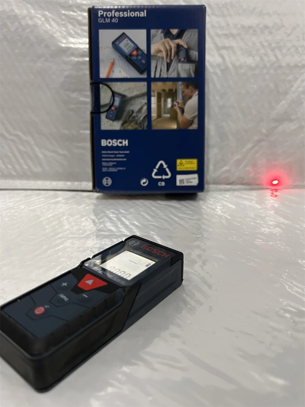 Bosch 고정밀 레이저 거리 측정기, 휴대용 레이저 측정 테이프 눈금자, GLM 40, 40 미터