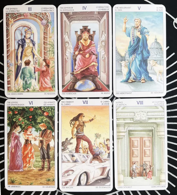 직업 테마의 타로치 델 타로 카드로 자신의 능력에 대한 이해를 심화하세요.