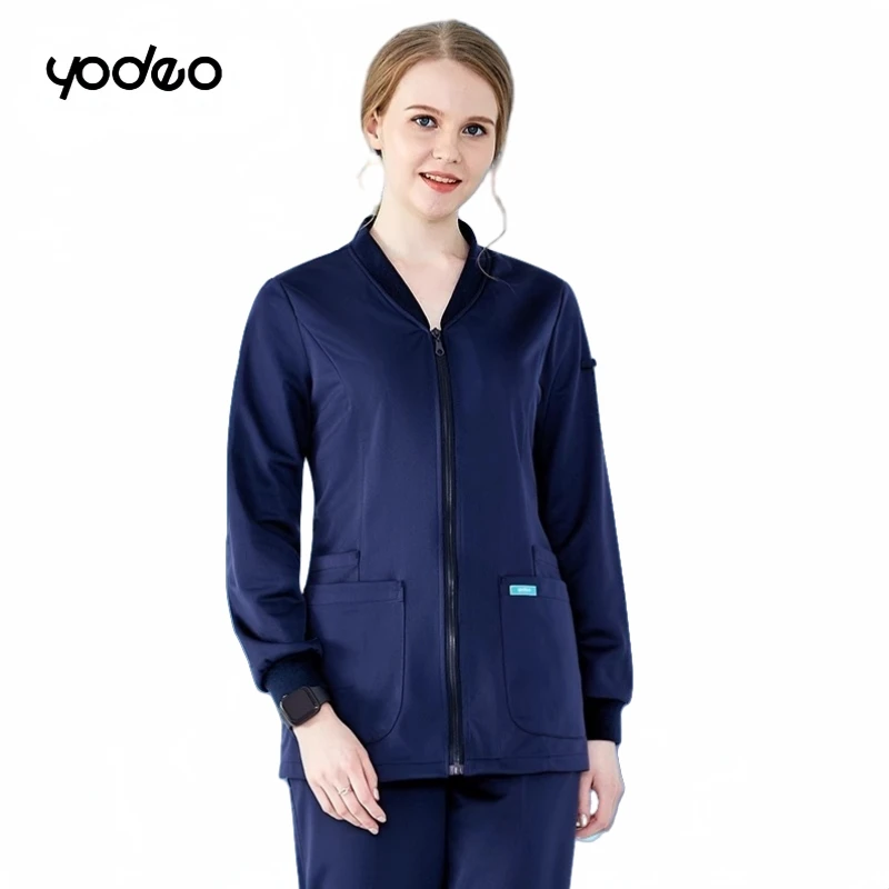 مجموعة أصلية مضادة للكهرباء الساكنة بأكمام طويلة وسحاب على طراز غرفة العمليات وغسل اليدين ملابس خارجية لمركز ما بعد الولادة بدلة نسائية واجب