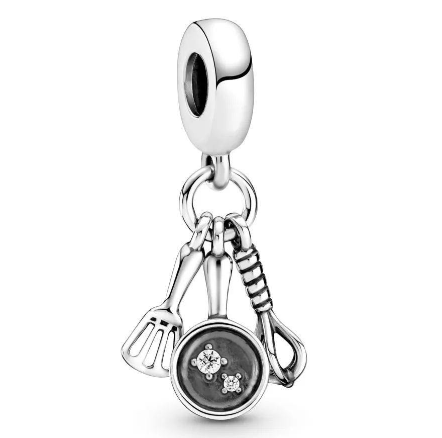 

Женский браслет из серебра 925 пробы с бусинами-шармами