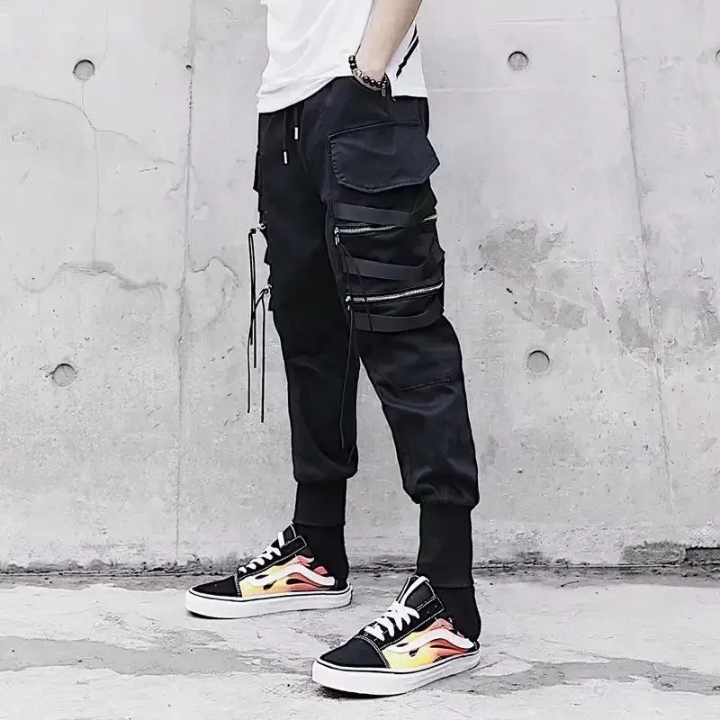 thumbnail image 1 of Pantalones de hombre multibolsillos negros de otoño para hombre, pantalones cargo multibolsillos estilo hip hop, pantalones holgados estilo emo, ropa técnica de gran tamaño de licra, 1 of 5
