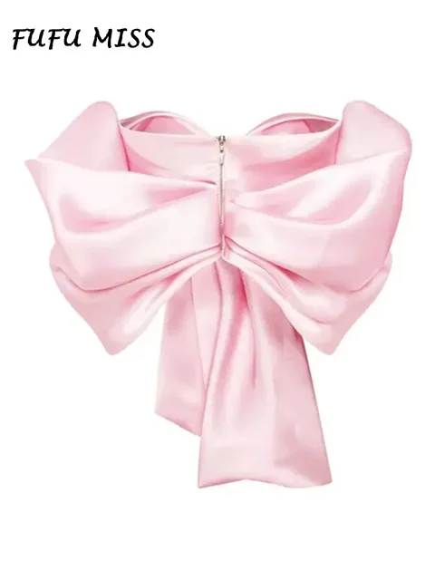 Deslumbre com Elegância: Top Decote V Sem Costas com Babados e Laço de Cetim 6 Top Decote V Sem Costas com Babados e Laço de Cetim