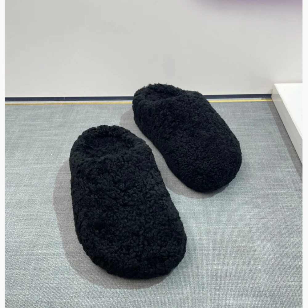 Hochwertige Damen-Pantoletten-Schuhe, flauschiger Plüsch, echtes Wollfell, Hausschuhe, Winter, Outdoor, bequeme Damen-Flip-Flops, Designer-Schuh – Detail 4