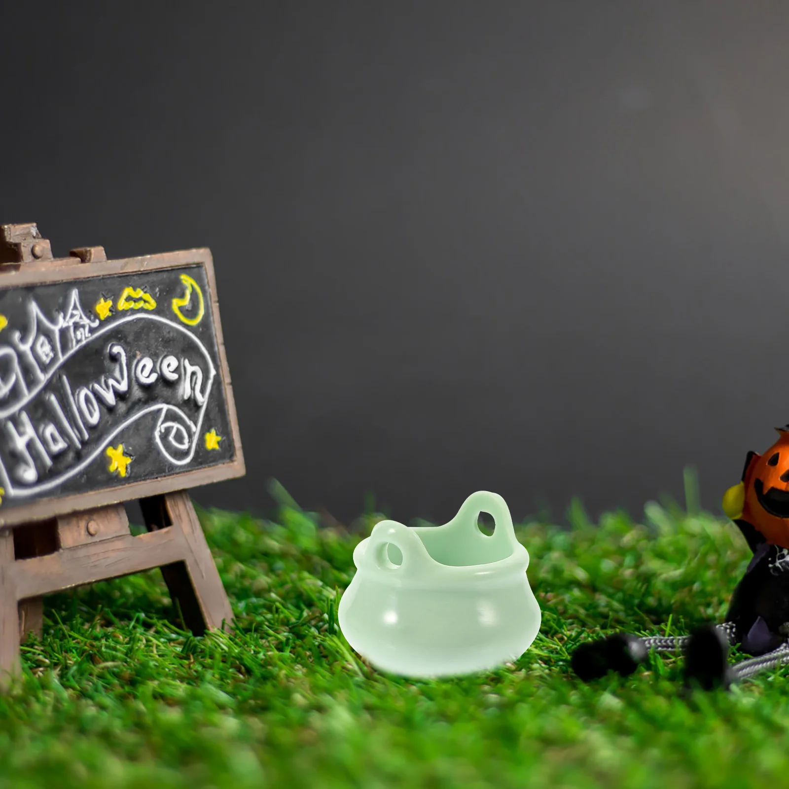 

Halloween Mini Cauldron Kettles Dolls House Miniature Mini Halloween Candy Bucket Pot Witch Skeleton Cauldron Holder Jar