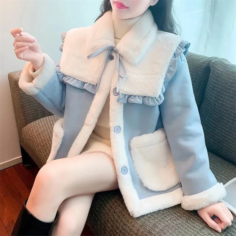 New 2023 Autumn/Winter Suede Plush Age Reducing Splicing Design with Thickened Wool and Winter Hepburn Style Coat for Commuting