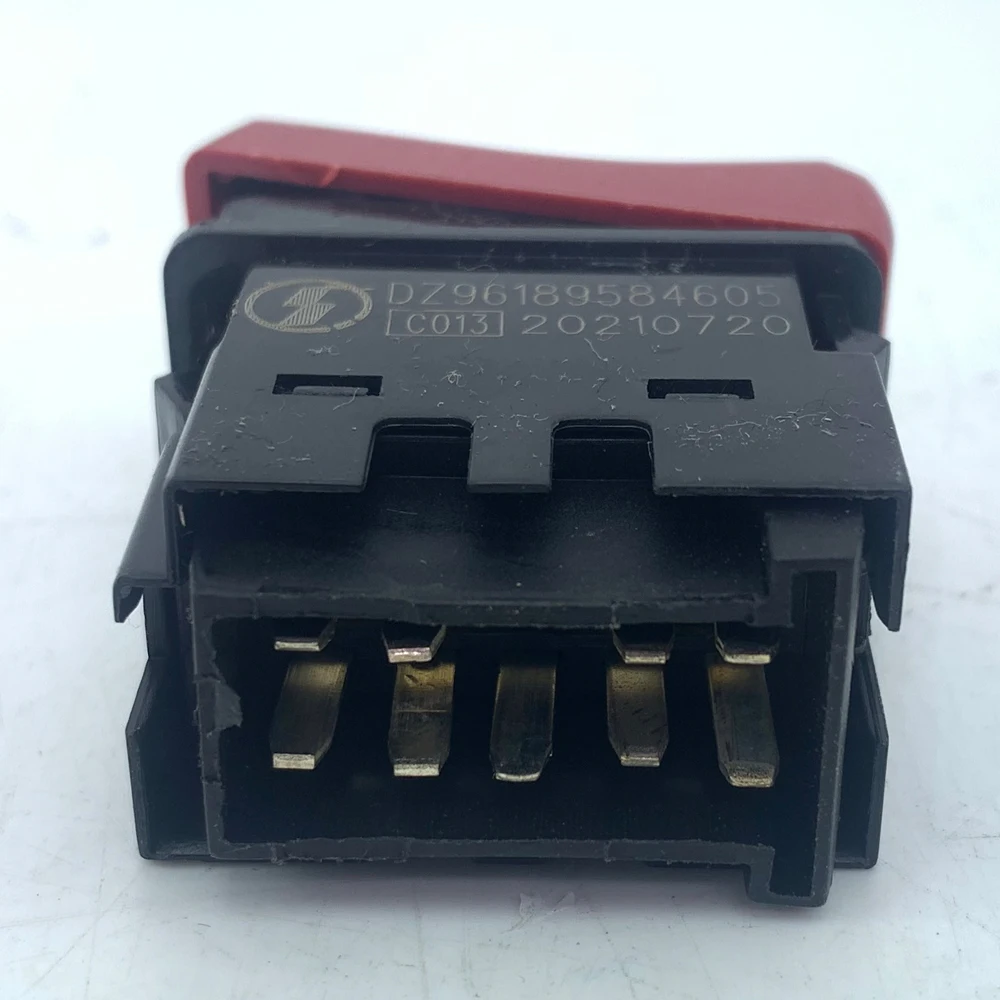 For SHACMAN Delong New M3000 Emergency Alarm Switch DZ96189584605 Four Flash Cab Instrument Panel Hazard Sign Lamp Button