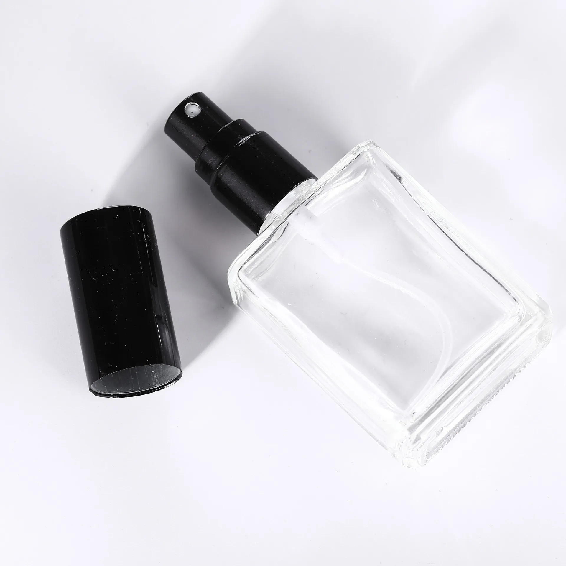 Wholesale 100PCS 15ml Refillable Empty Perfume Spray Bottle | Portable Square Transparent Glass Fine Mist Bottle 4
