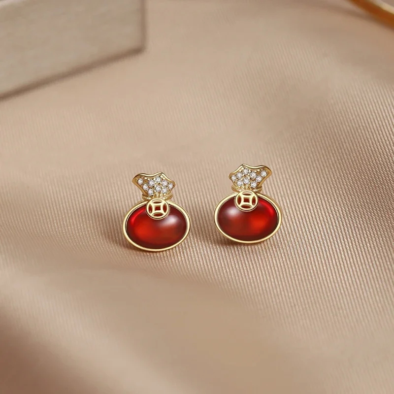 

Серьги S925 с красным агатом и сумкой благословения для женщин, год Дракона, высококачественные роскошные серьги, уникальные живые сексуальные изысканные и компактные