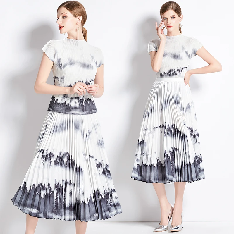 

2023 loose temperament skirt age reduction new high-end sense of niche age reduction suit pleated shirt loose thin pleated skirt