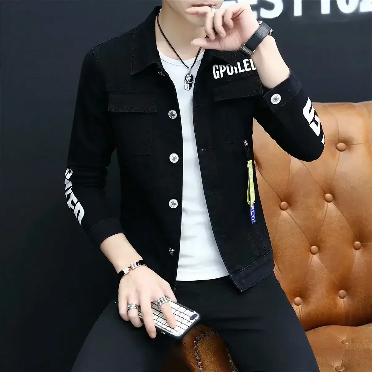 thumbnail image 1 of Abrigos de mezclilla para hombre con agujeros rotos, chaqueta vaquera para hombre, estilo punk rock, ropa masculina, talla grande, informal, holgada, estilo Joker, de una pieza, lavada, a la moda, gra, 1 of 5