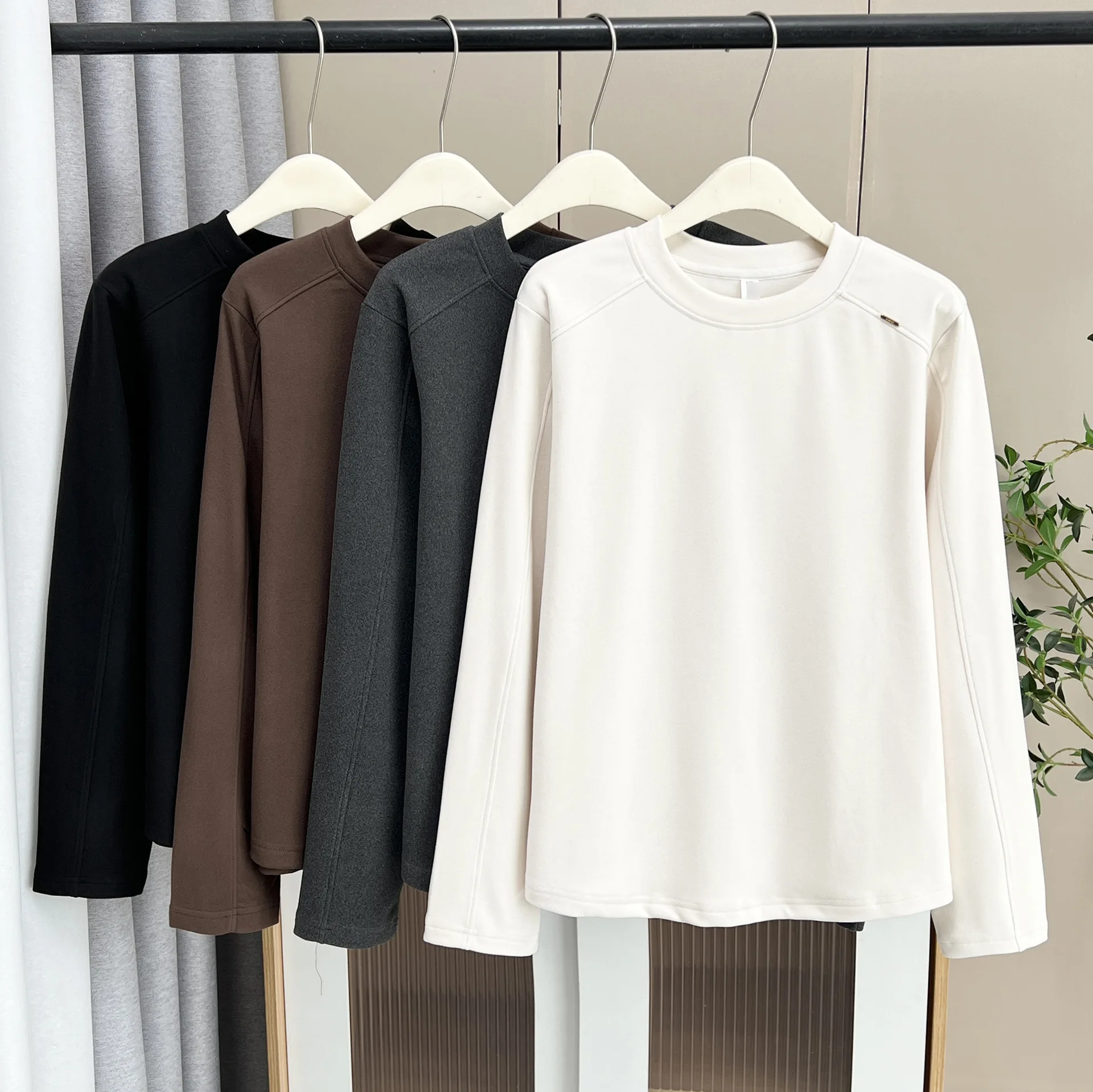 XXXXL Fashion Plus Size Women's T-Shirt Autumn Winter 2025 Simple Solid Color Fleece Warm Thickened Long Sleeved Base Tops 7056