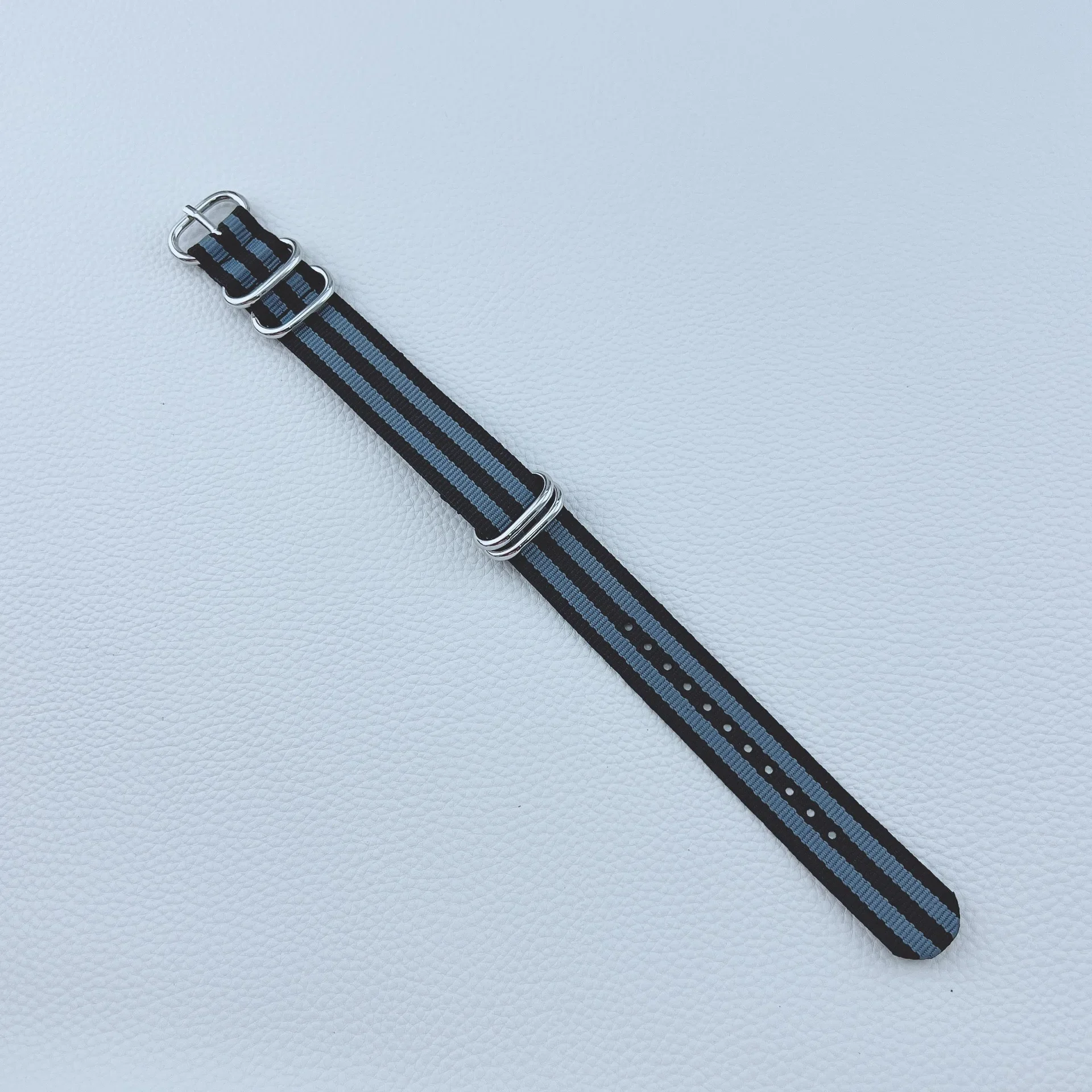 Durable Military-Grade Woven Nylon Watch Strap with Black Buckle
