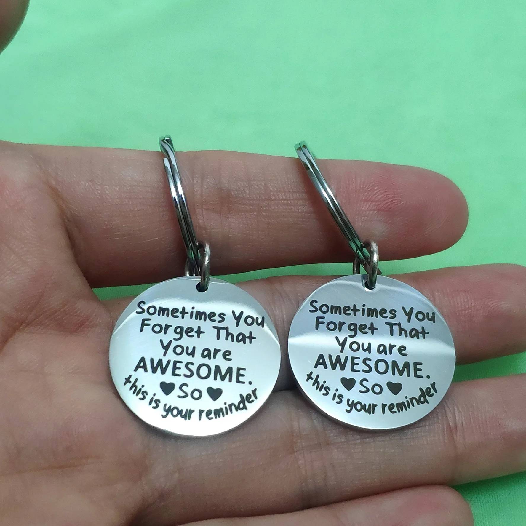 

Keys Holder Metal Pendant Couple Creative Best Friend Festivals Birthday Gift Personality Keyring Stainless Steel Ornaments