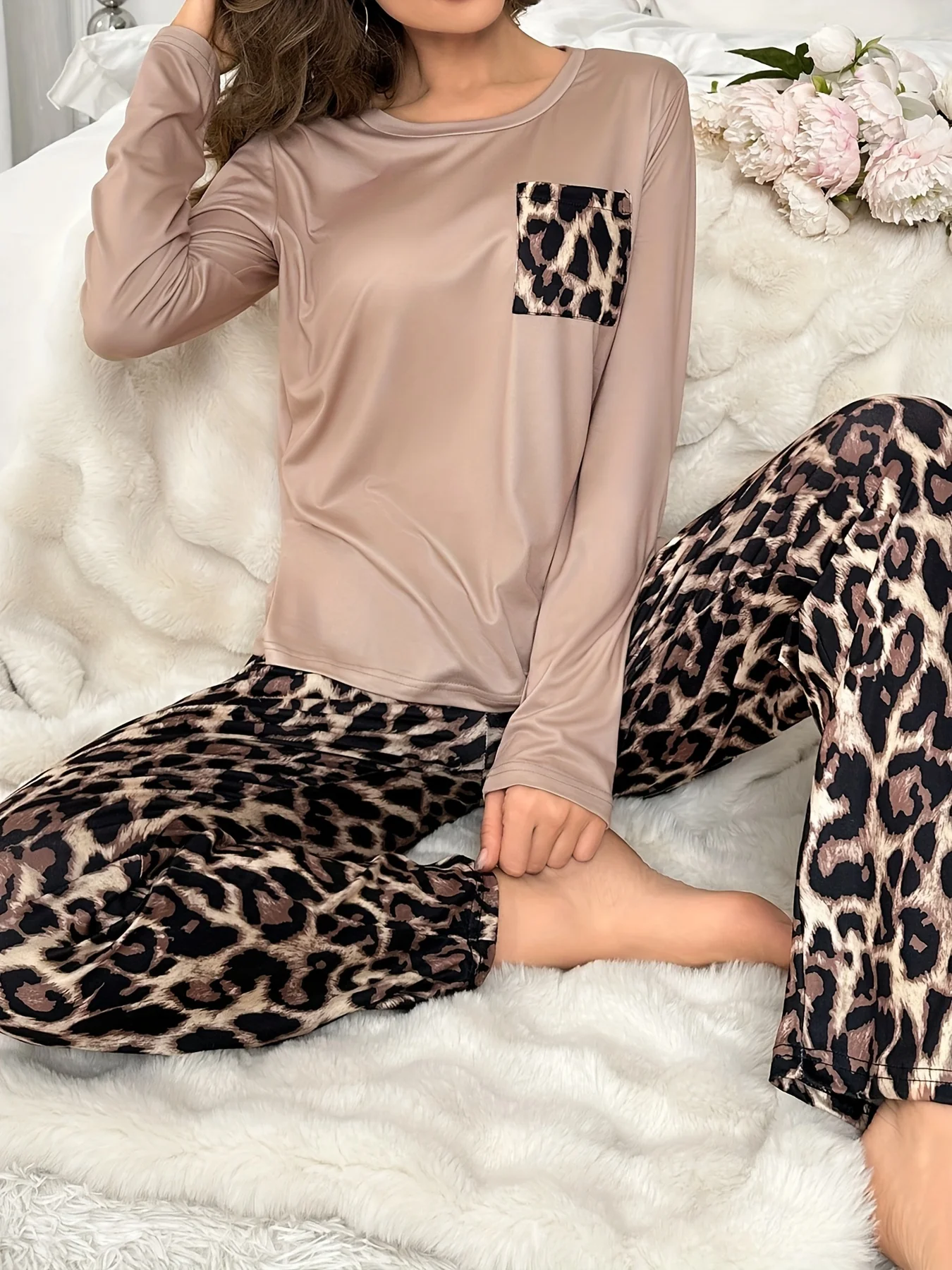 2-piece set of women's leopard-print long-sleeved casual home wear pants suitable for spring, summer, autumn and winter as pajam