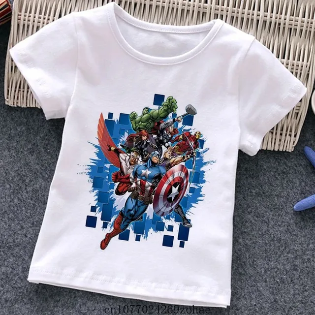 디즈니 캐릭터와 함께하는 세련되고 편안한 여름 티셔츠