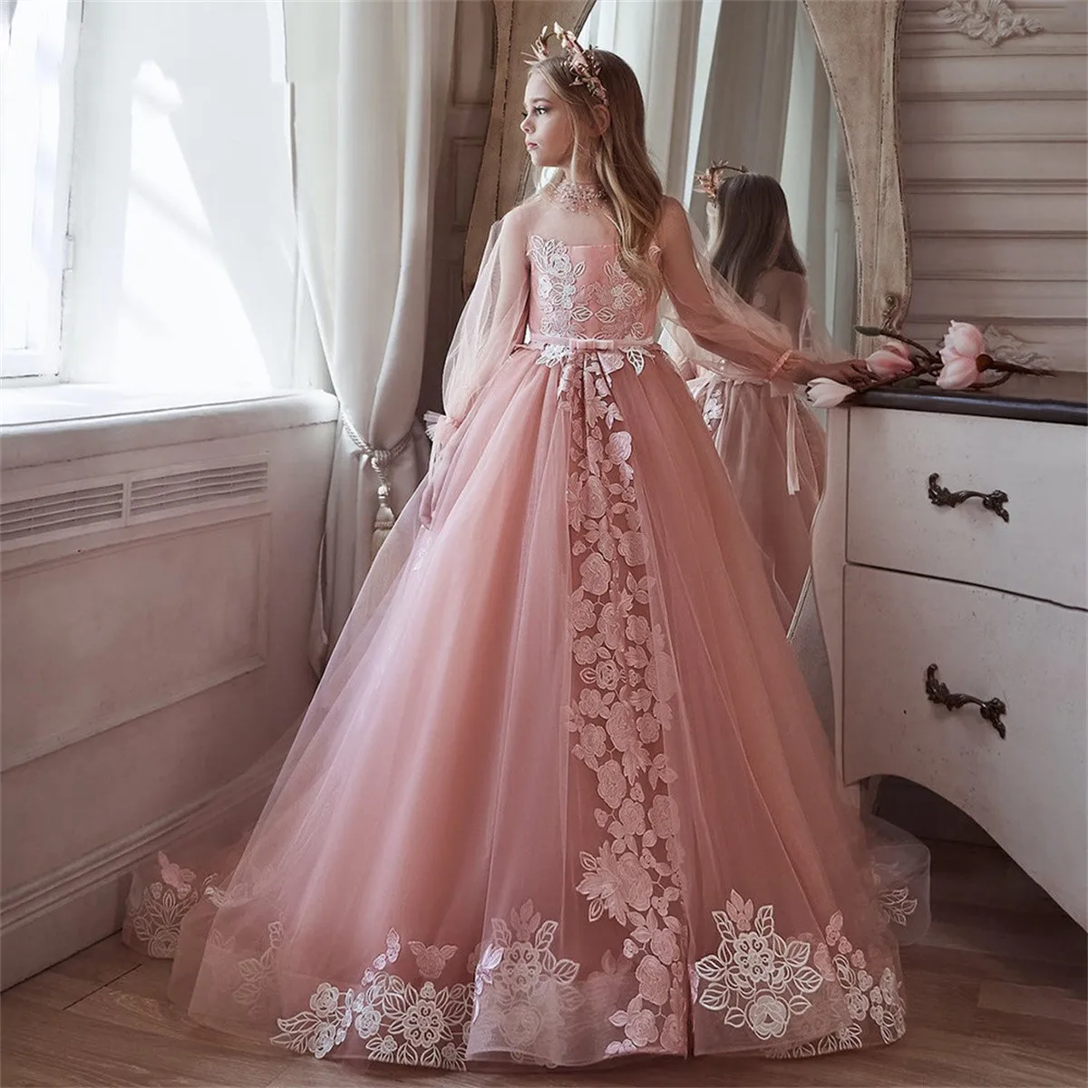 

Flower Girl Dresses Gorgeous Tulle Lace Printing Trailing Princess Wedding Party Ball First Communion Dresses Birthday Present