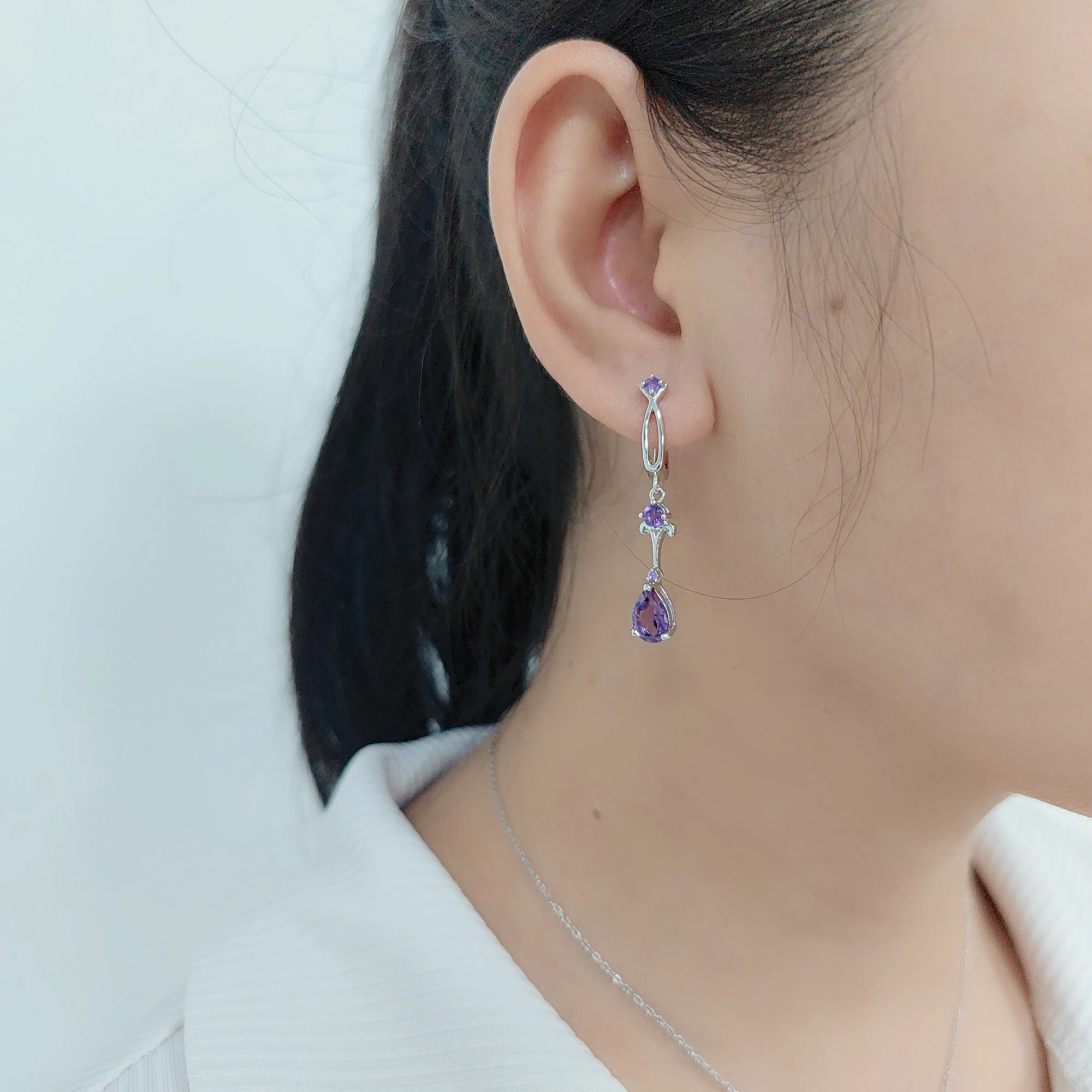 Boucles D'oreilles Vintage Cristal Violet à Facettes - Métal Argenté - Occasion - Modèle Pendantes