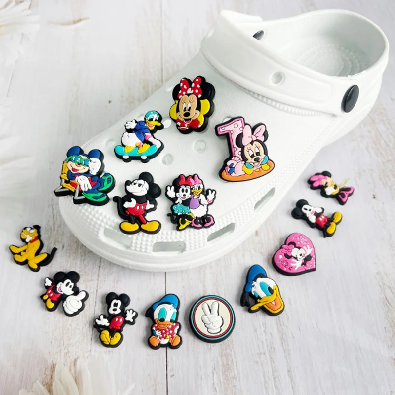 

Симпатичные миниатюрные холщовые подвески из ПВХ с изображением Микки-Мауса, аксессуары для обуви, модные аксессуары «сделай сам» для девочек, аксессуары для творческого дня рождения