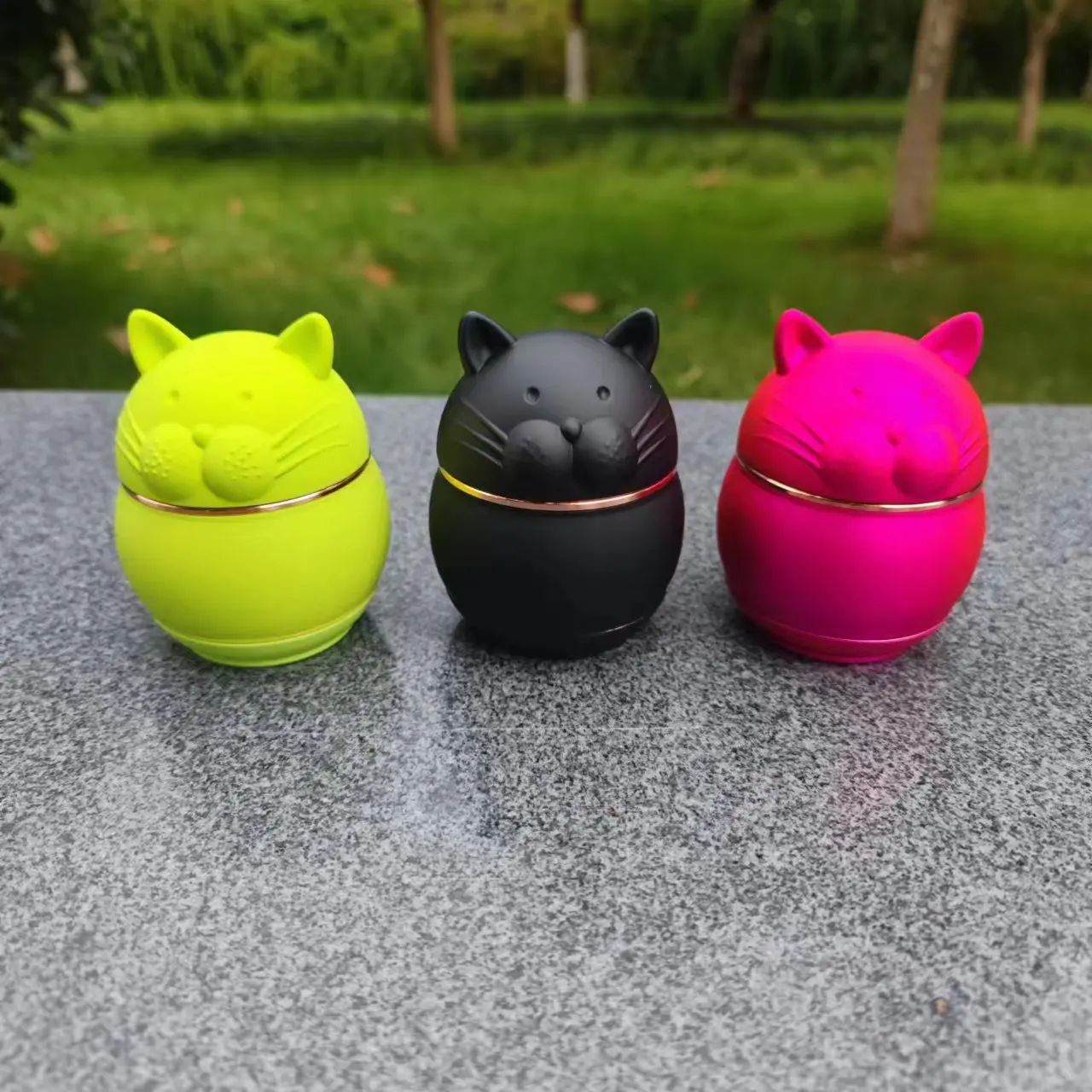 New 7cm cute cat shaped grinder cigarette accessories available in multiple colors