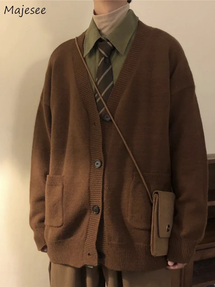 

Мужской однобортный трикотажный кардиган, повседневный Однотонный свитер свободного покроя с карманами, сохраняющий тепло, в винтажном стиле, Осень-зима