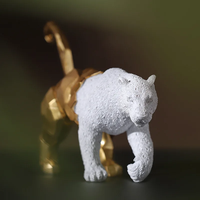 

Figurines and Statues, Unique Animal Figurines for Home Decor, 18CM Shelf Charms for Fireplace, TV Cabinet, Bookshelf, Cafe, Bar