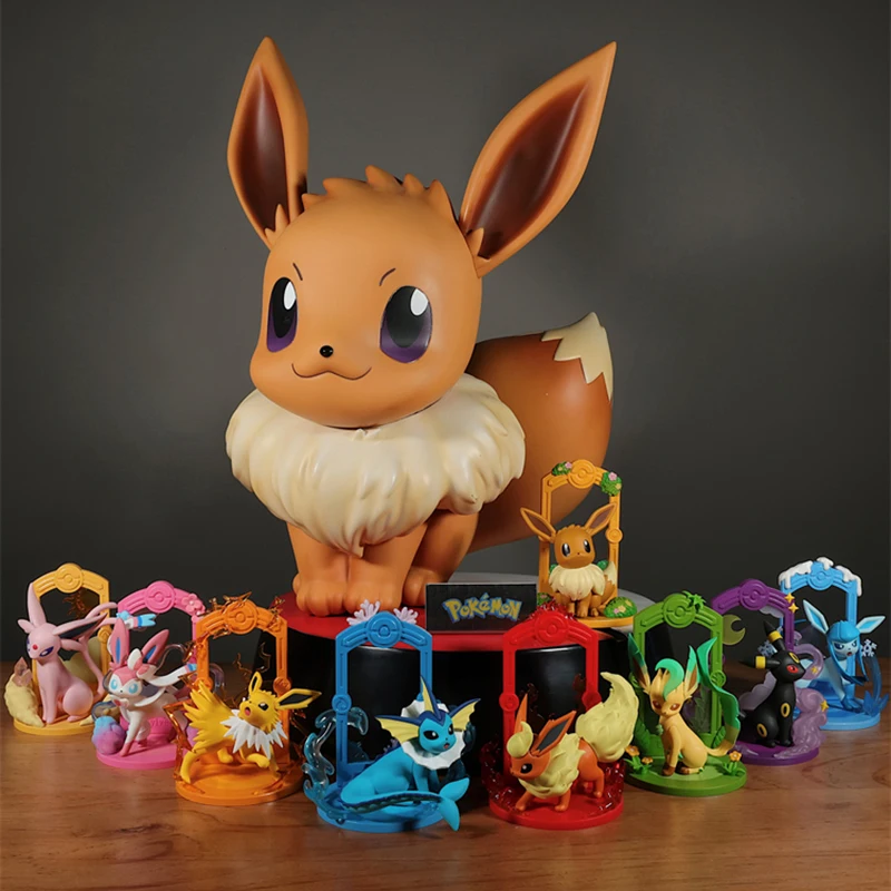 Funism Pokémon Eevee Evolution Case of 9 Blind Boxes Espeon Sylveon Umbreon