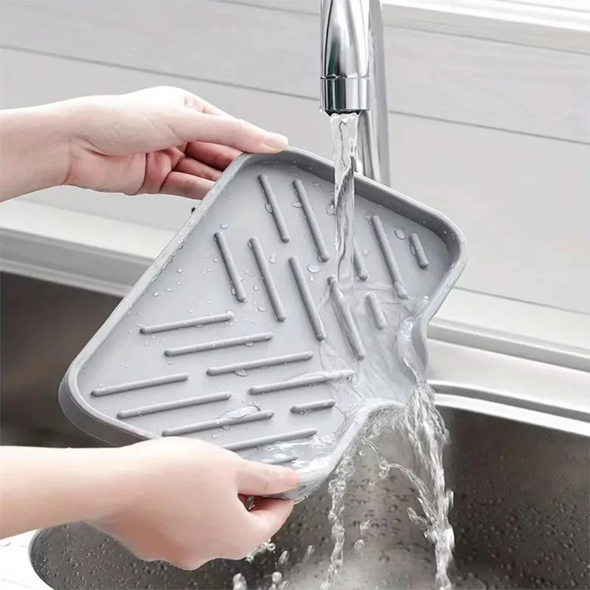 Silicone Kitchen Sink Tray Japanese-style Bathroom Toilet Water-free Silicone Soap Box Drain Mat Sink Splash Dry Size Drain Mat sink tray kitchen tools