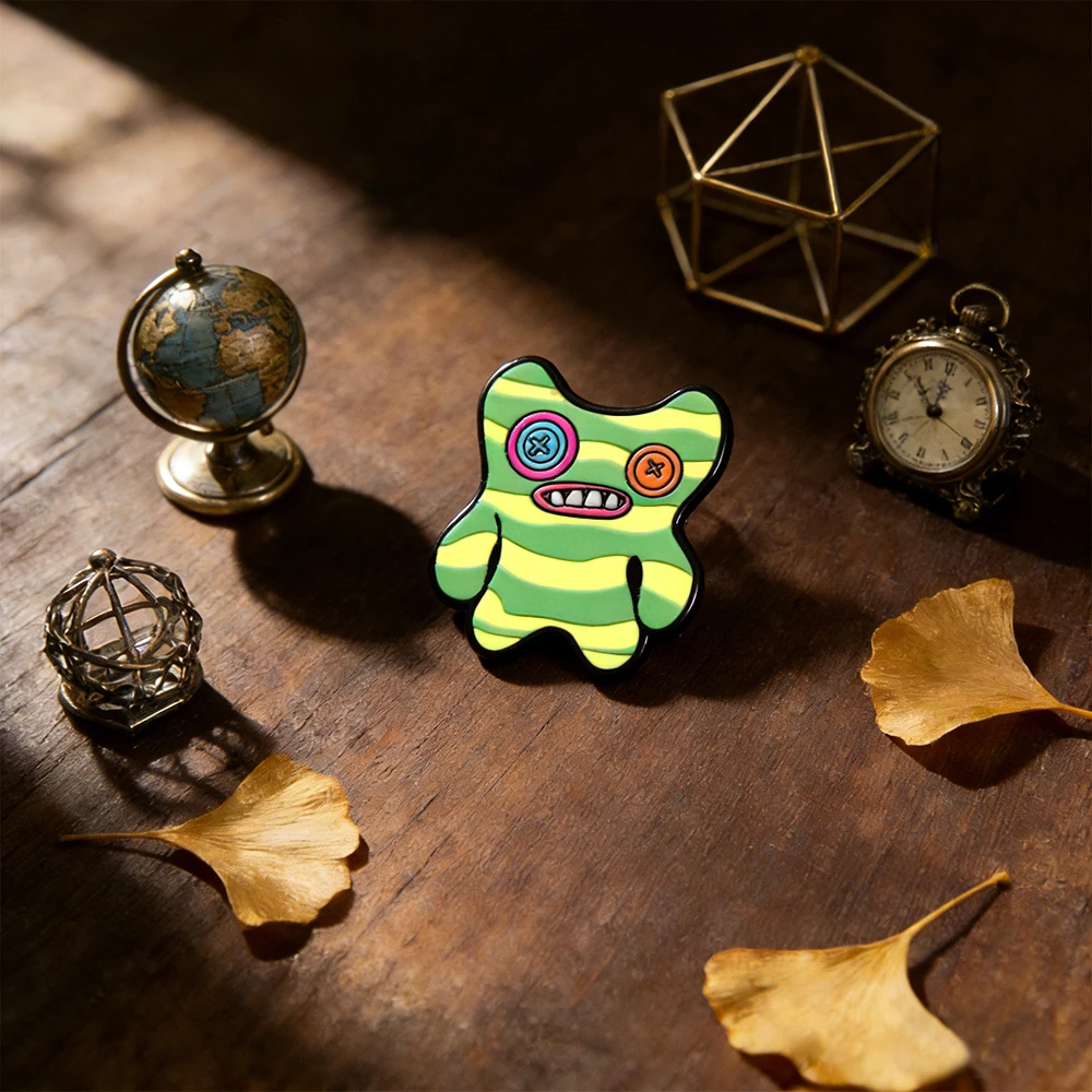 Niedliche seltsame Fuggler-Emaille-Anstecknadel, bunte, schrullige Cartoon-Merch-Zahnersatz, hässliche Monster-Cartoon-Kreatur-Brosche, einzigartiges Geschenkzubehör – Detail 3