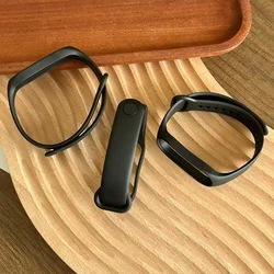 Silicone Watchband Set: Sport Replacement Wristband for Smartwatches (3 - Pack) (Black)