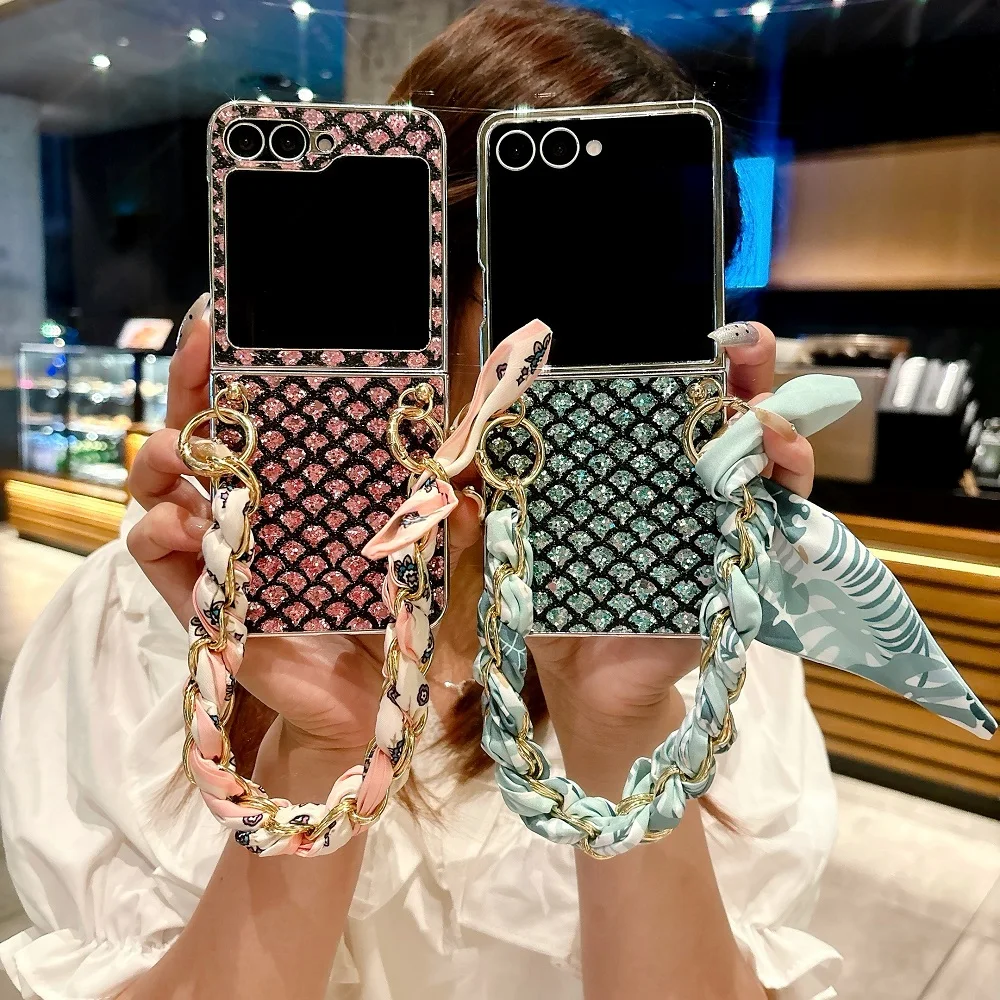 Glitter Diamond Electroplate Fish Scale Textured Phone Case with Bracelet - Protective Cover