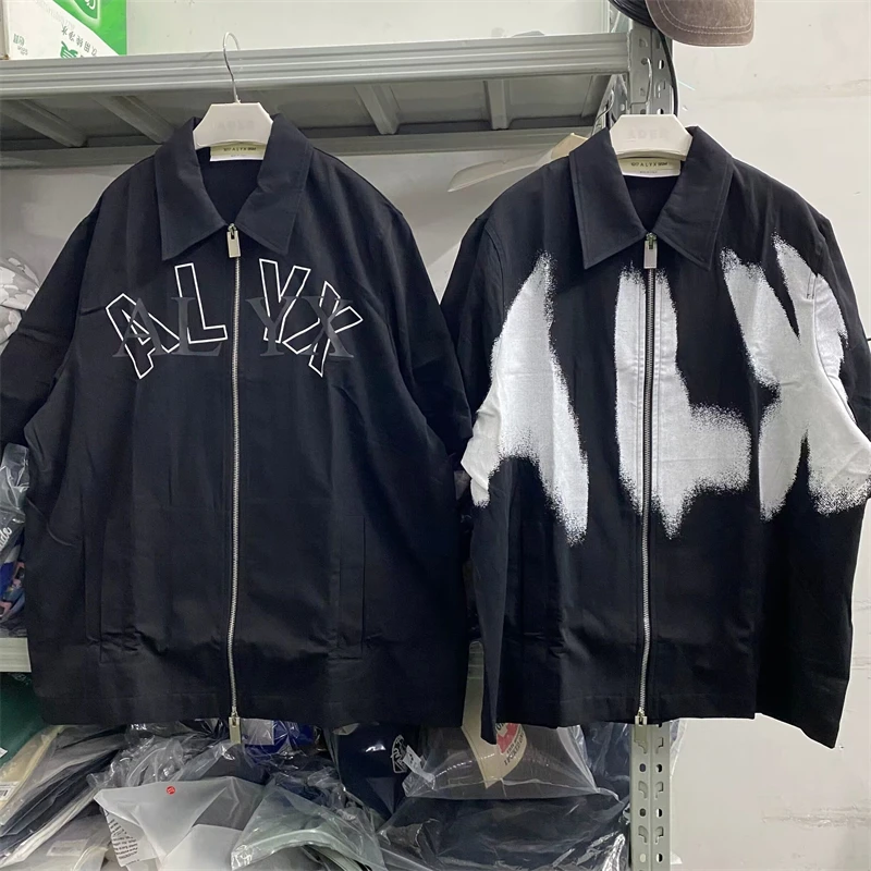 

Новинка 1017, футболки ALYX 9SM с принтом граффити на молнии для мужчин и женщин, Функциональная футболка, топы, футболки, одежда