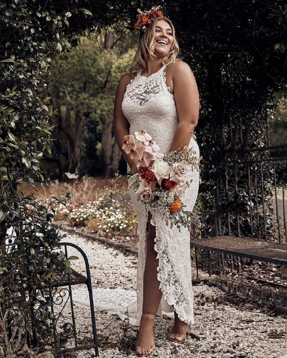 

White Spaghetti Straps Lace Prom Gowns Halter Backless Bridesmaid Split Maxi Robe Wedding Dresses For Women