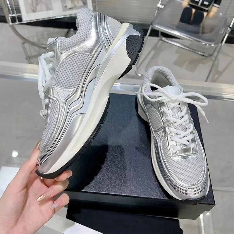 Рисунок 4 - Женские кроссовки из натуральной кожи