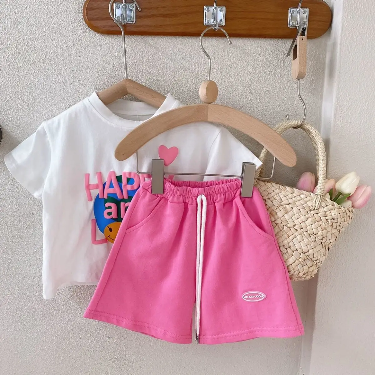 Girls Short-sleeved T-shirt Set 2023 Summer New Casual Letter Printed T-shirt Shorts Two-piece Children\'s Baby Clothes Set