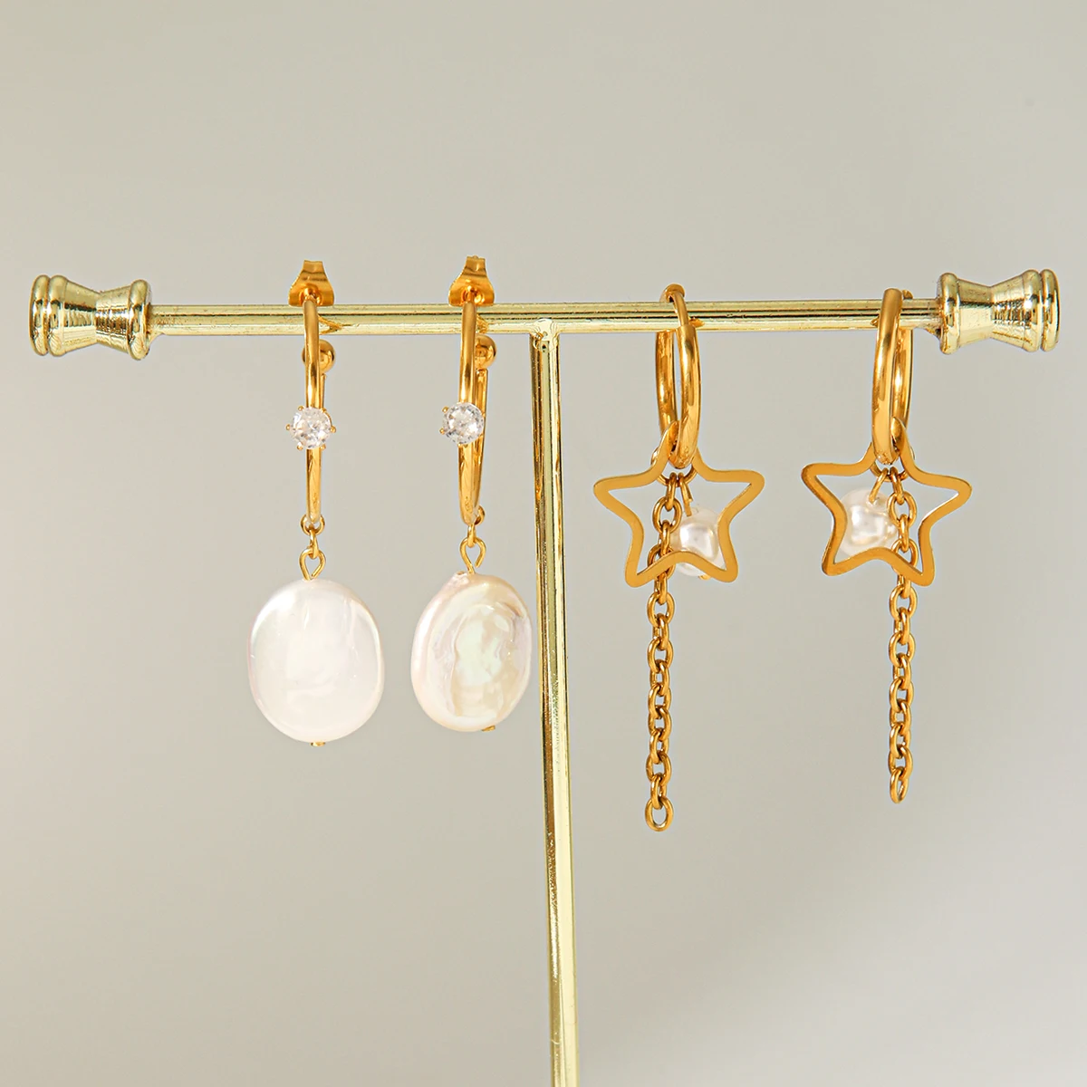 Barocke Perlen-Tropfen-Ohrringe aus Edelstahl mit Sternen für Damen, 18K vergoldet, Huggie Hoop, anlaufgeschützt, für den Alltag und Partys – Detail 12