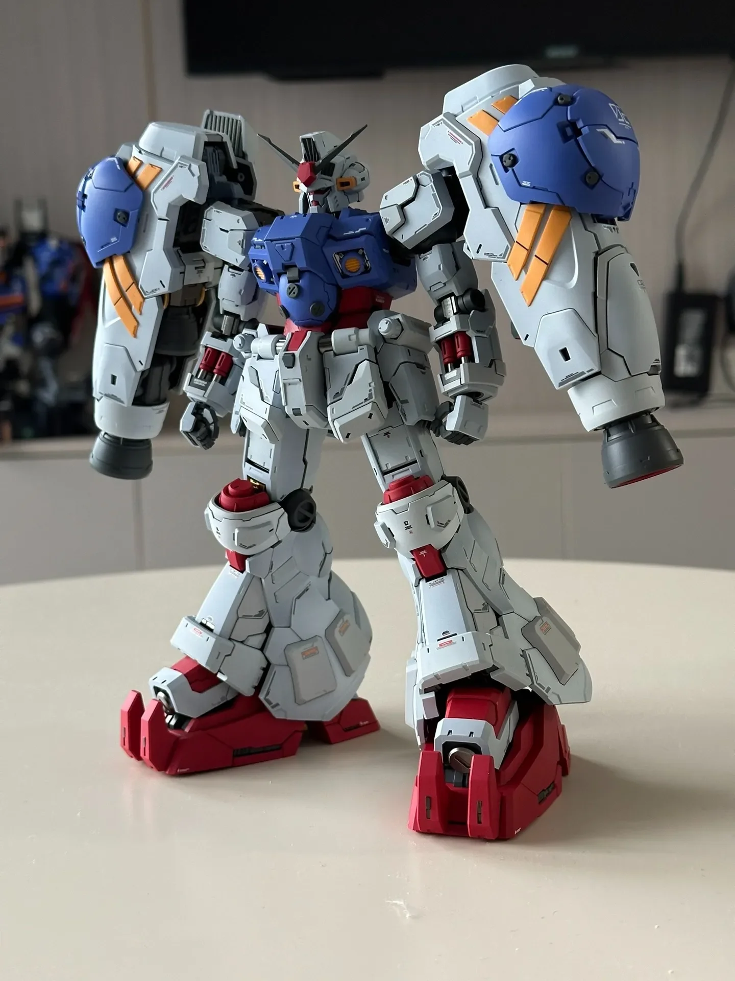 [SOLOMON ] GP02A風　1/100プラモデル 在庫ソロモン フィジア GP02 1/100 MG アセンブリモデルサワー
