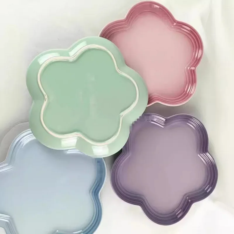 5.5 inches Irregular flower shaped flower plate household fruit plate solid color fashionable household plum blossom plate 4