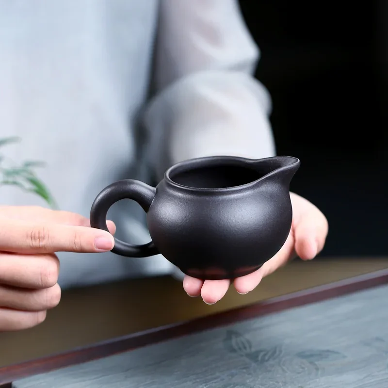 180ml Yixing  Purple  Fair CupClay with Filter Tea Sea Handmade Home Kung Fu Tea Set Accessories kitchenware