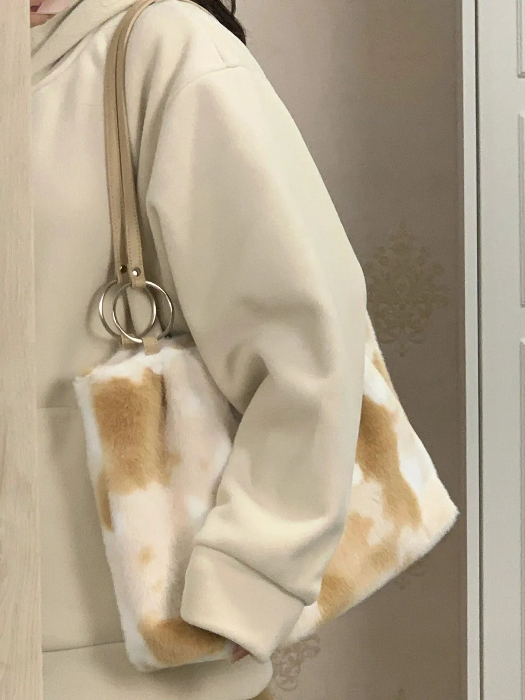 NEW Plush Shoulder Bag Autumn Winter Large Capacity Tote Handbag Student Bookbag Daily Commute Leisure Soft Shopper Storage Bag