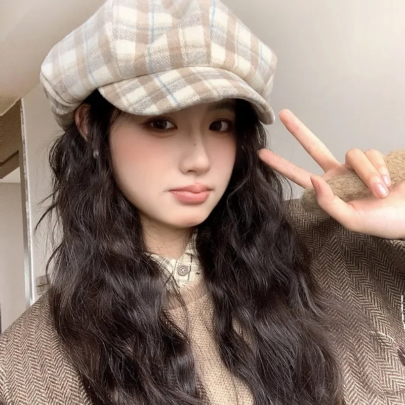 Korean Autumn and Winter Plaid Woolen Star Anise Painter Hat Women