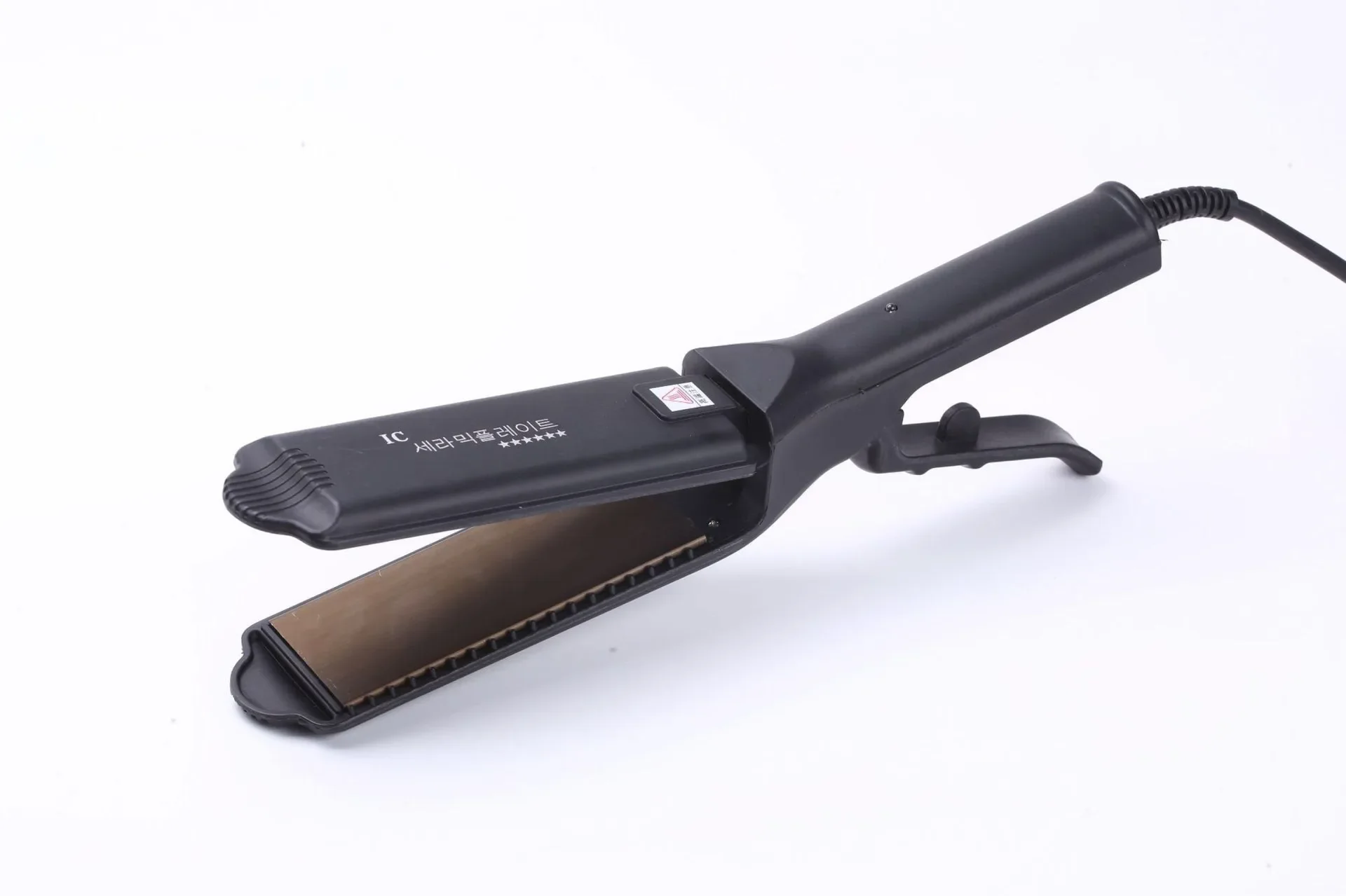 Manufacturer Direct Corn Straightening Iron Clamp Board Hair Root Burning Curling Straightening Volumizing Corn Clamp Board